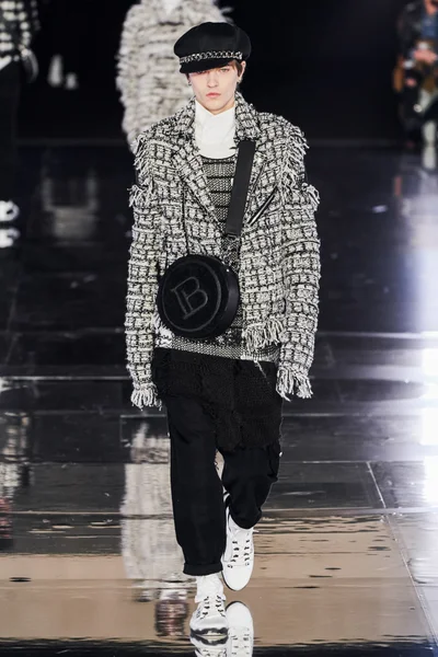 Look 30